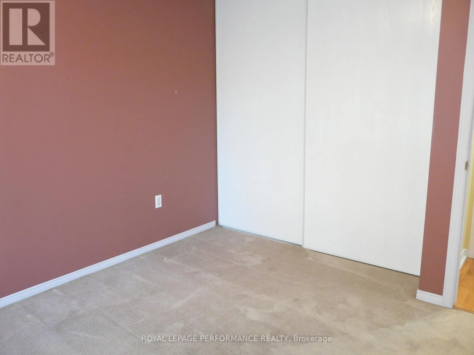 1172 FOXBOROUGH PRIVATE