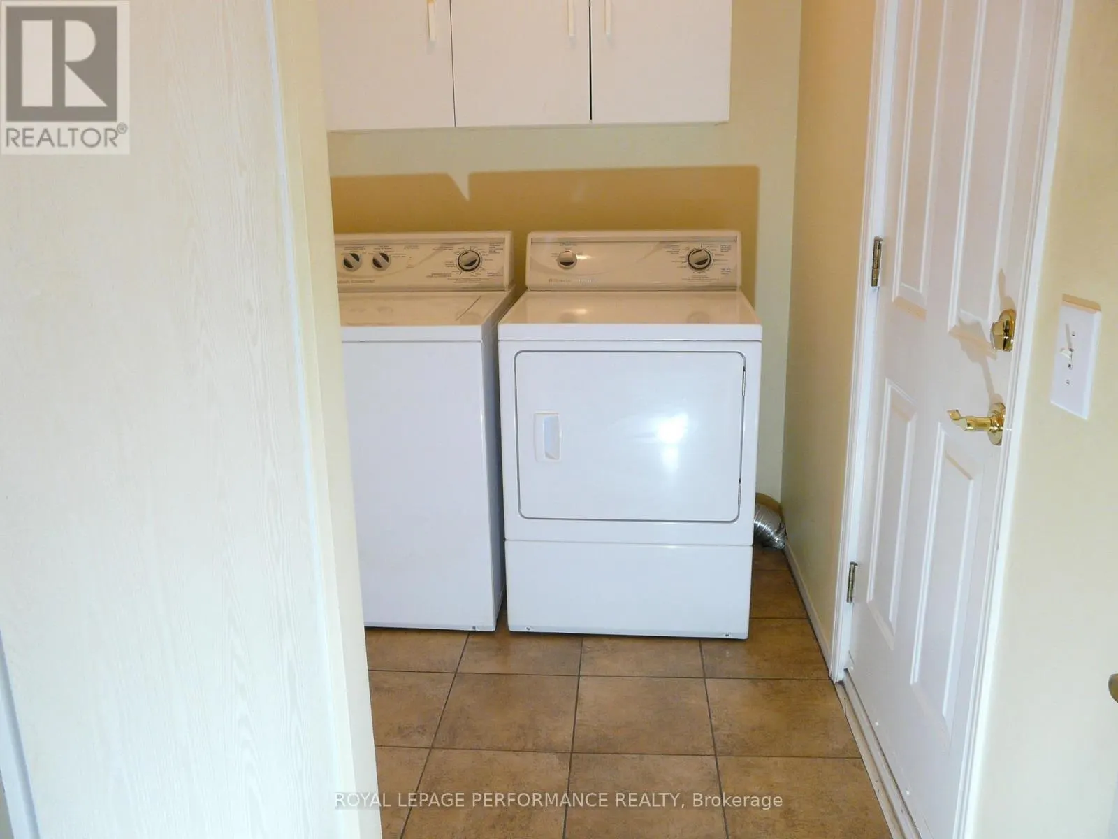 1172 FOXBOROUGH PRIVATE