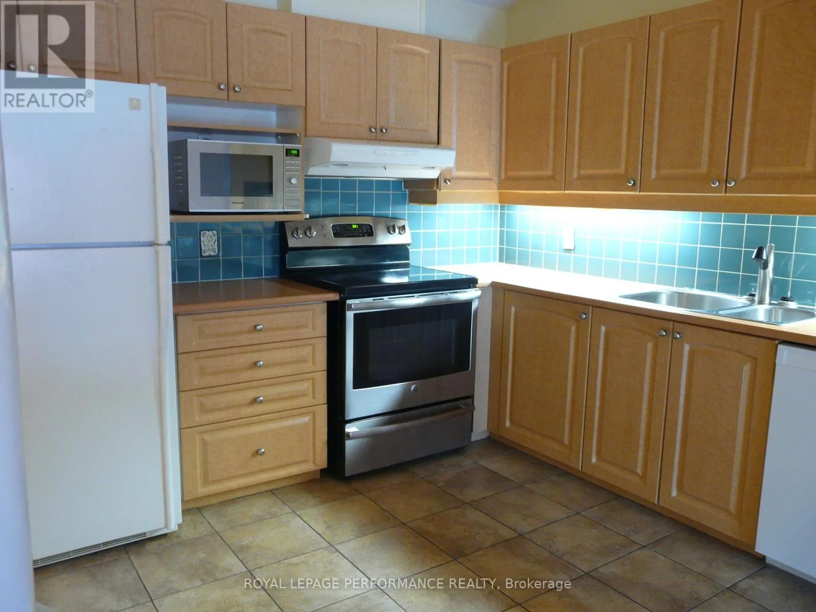 1172 FOXBOROUGH PRIVATE