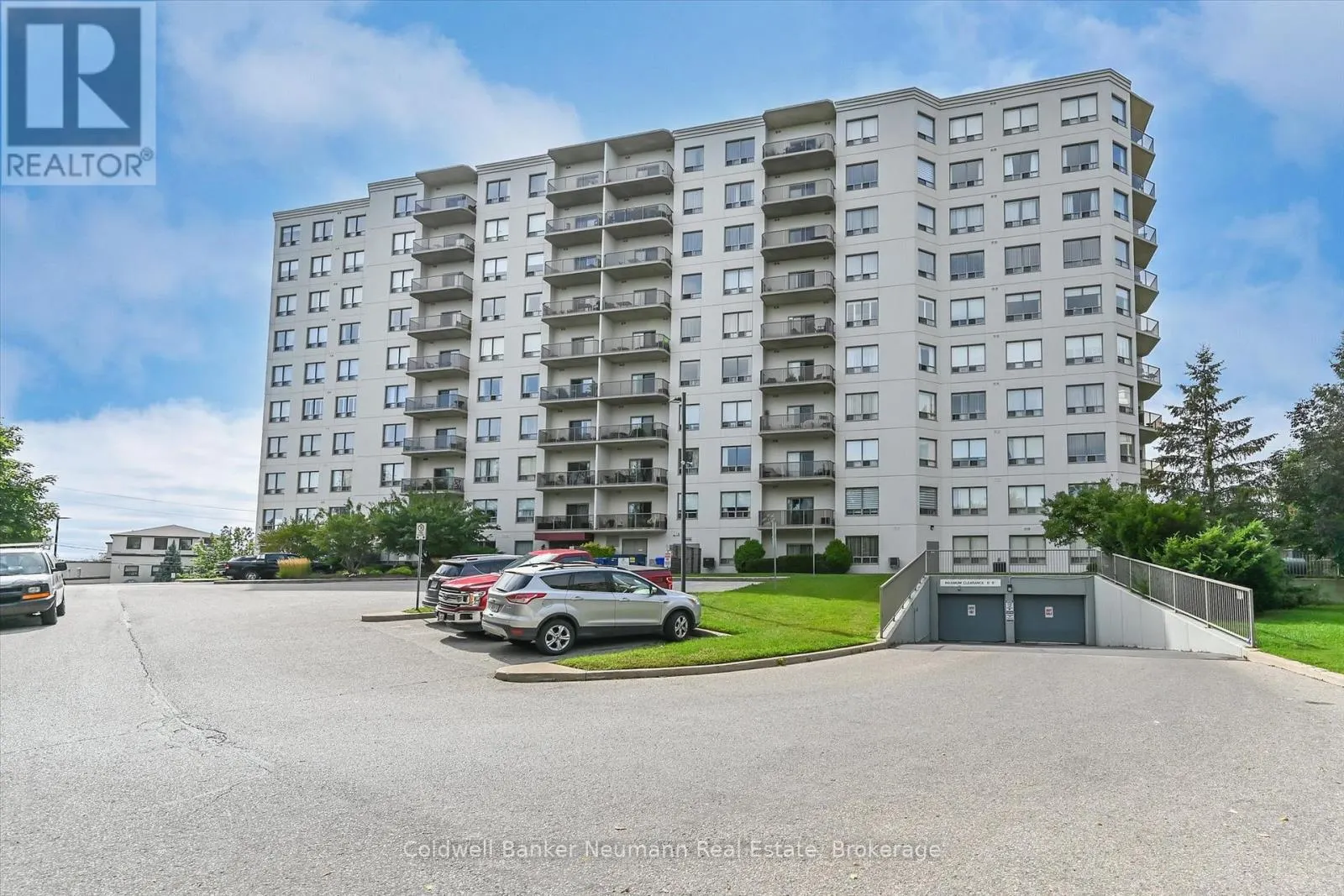 206 - 60 WYNDHAM STREET S, #206