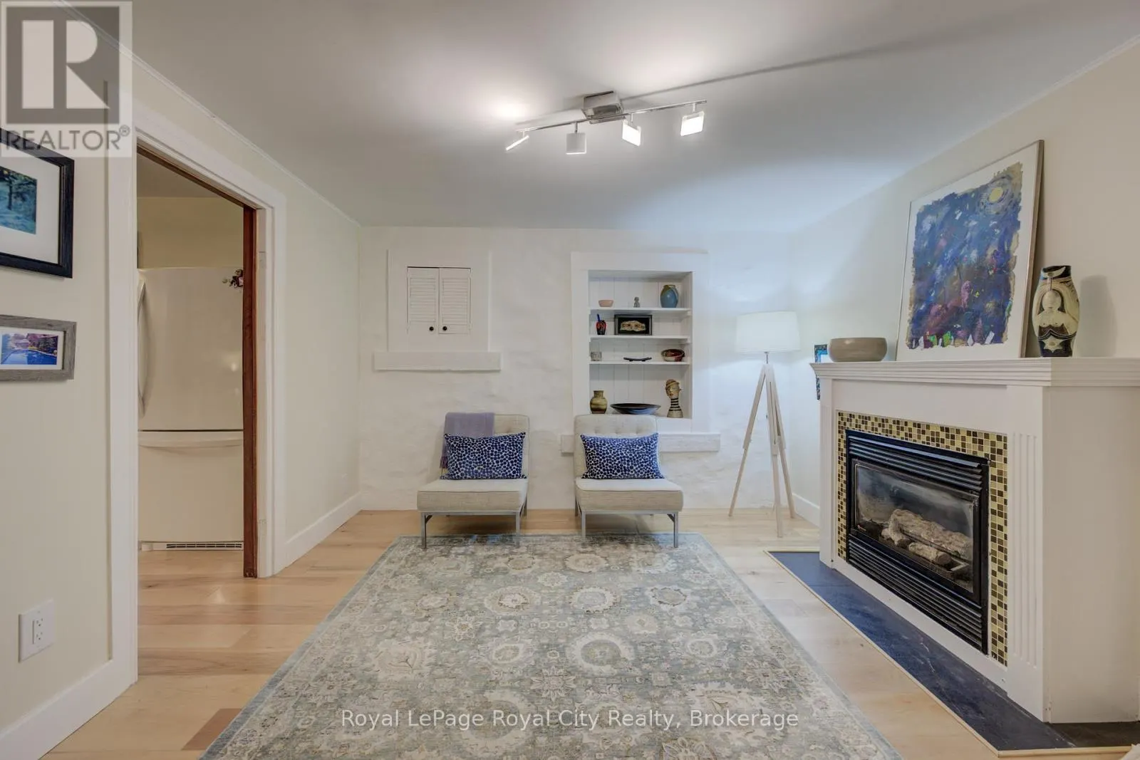 513 ST ANDREW STREET W