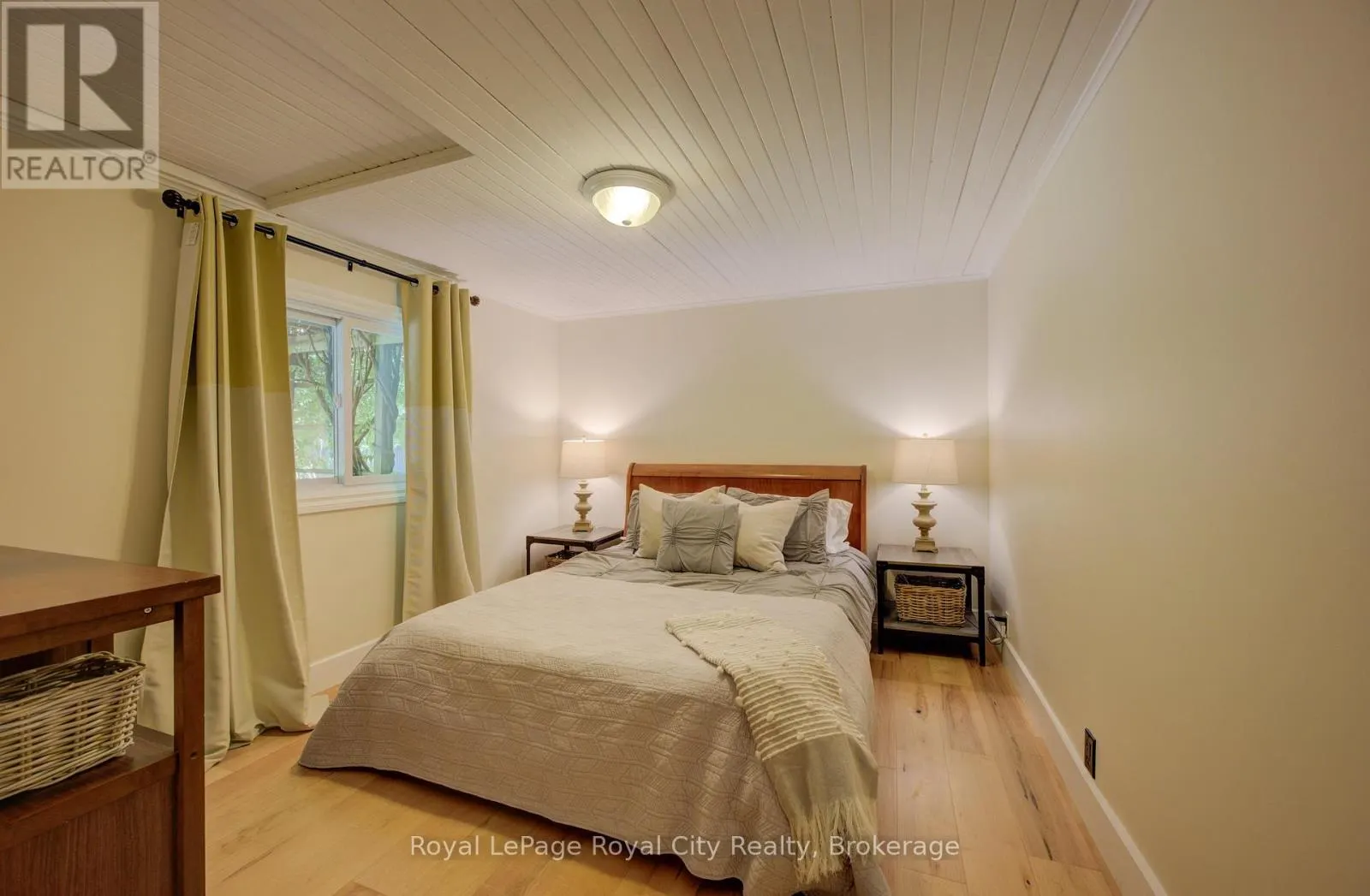 513 ST ANDREW STREET W