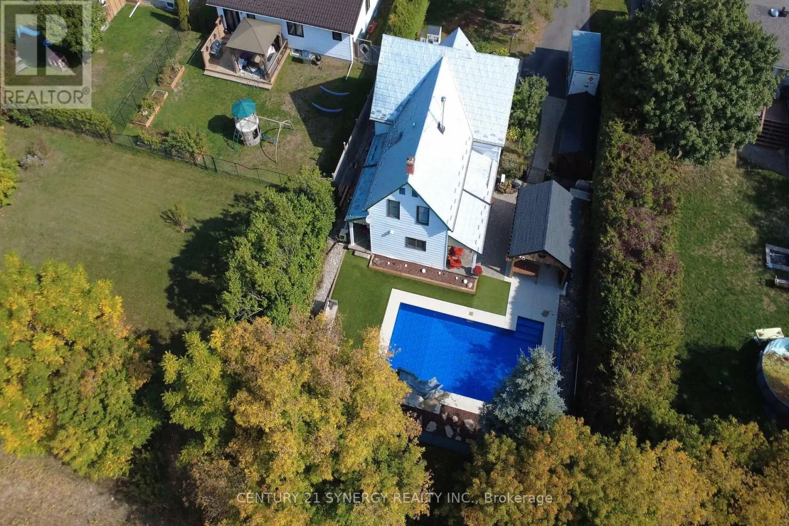 103 QUEEN CHARLOTTE STREET