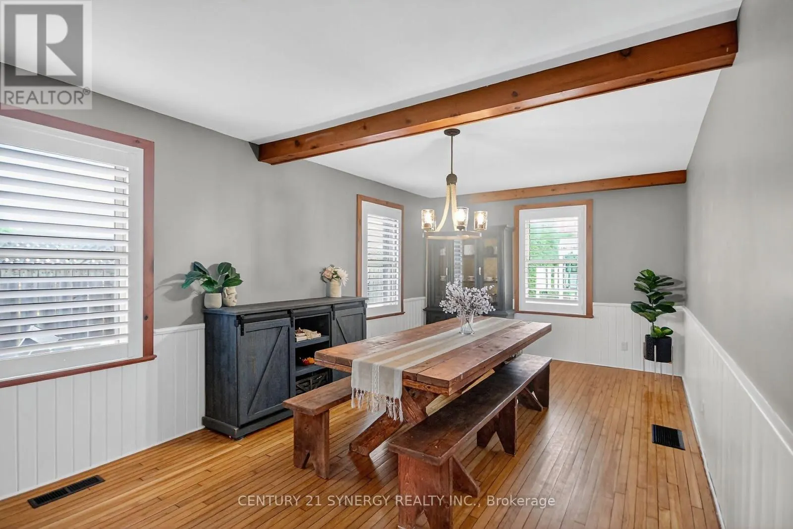 103 QUEEN CHARLOTTE STREET