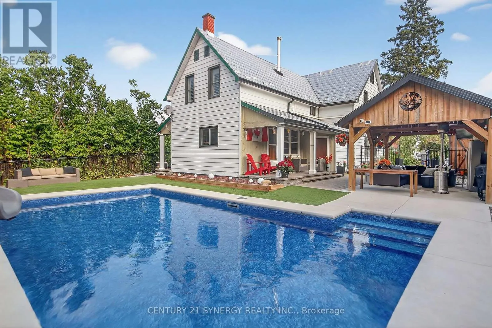 103 QUEEN CHARLOTTE STREET