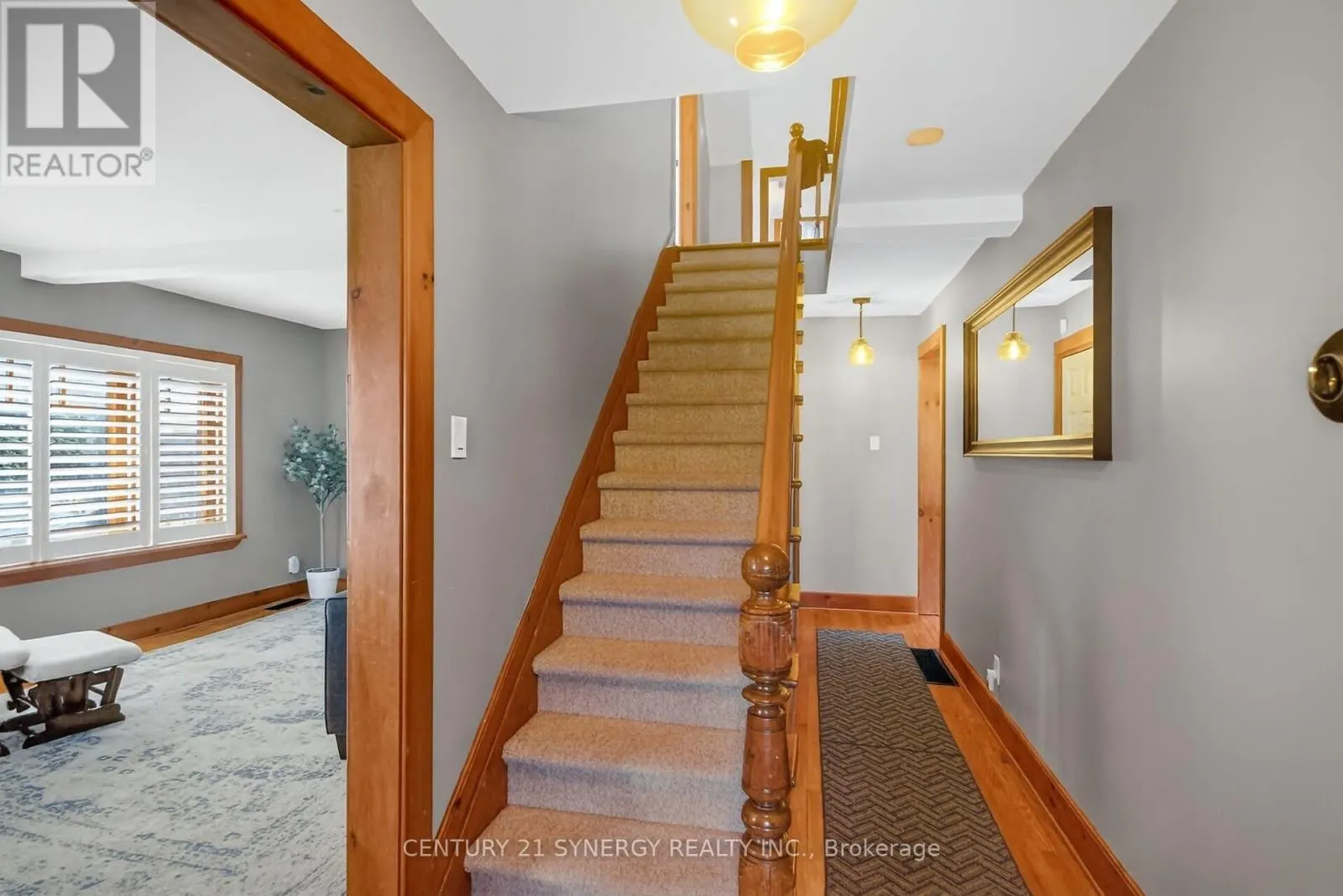 103 QUEEN CHARLOTTE STREET