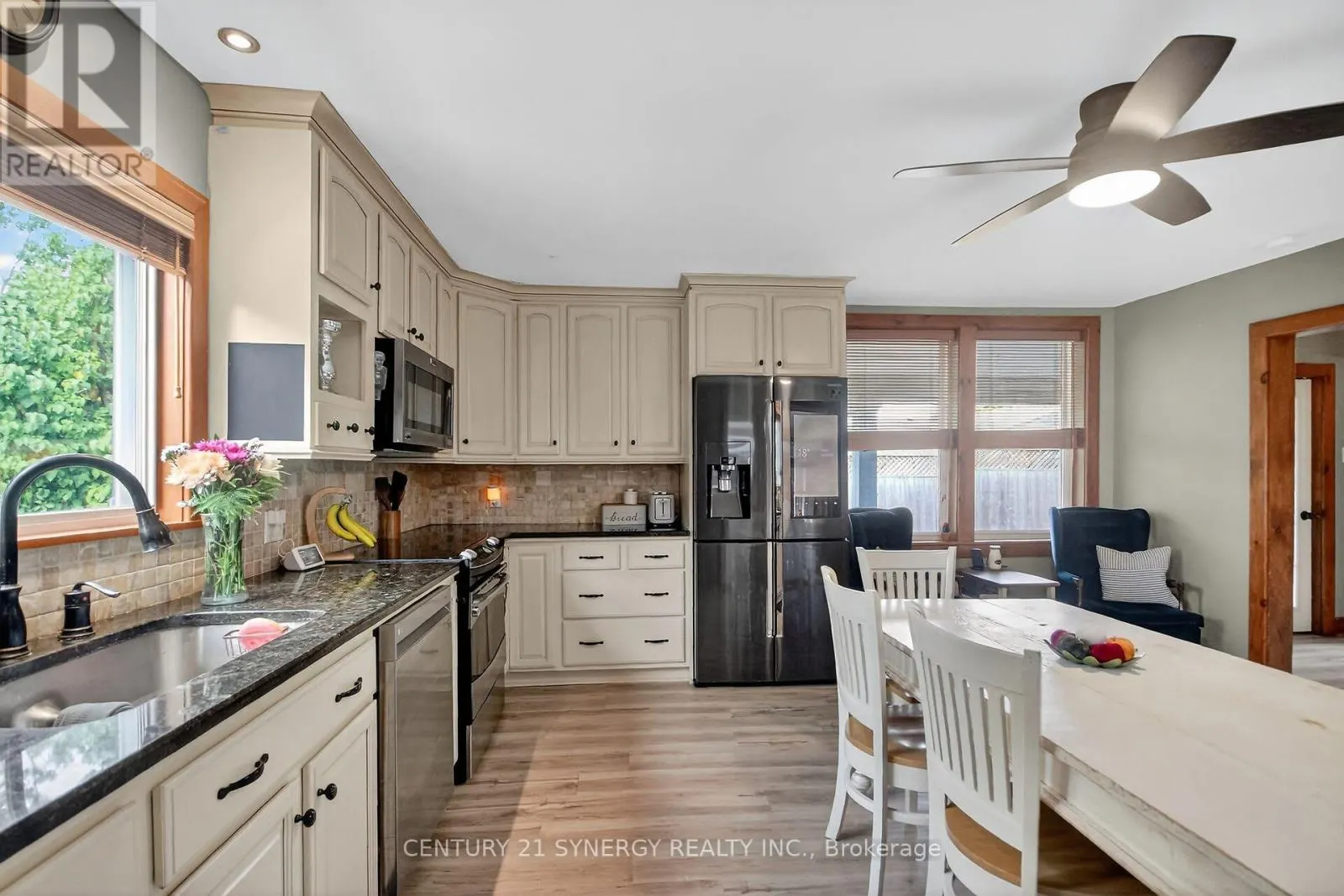 103 QUEEN CHARLOTTE STREET