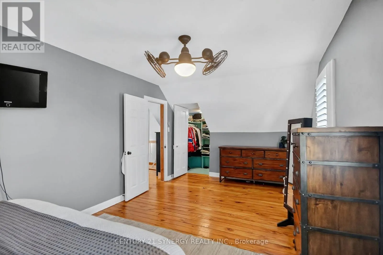 103 QUEEN CHARLOTTE STREET