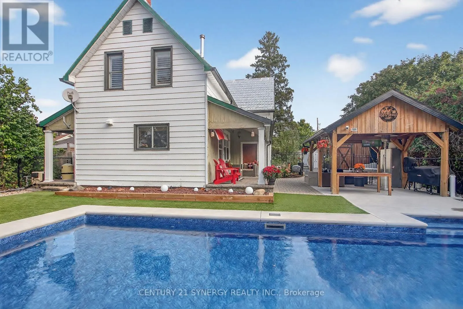 103 QUEEN CHARLOTTE STREET