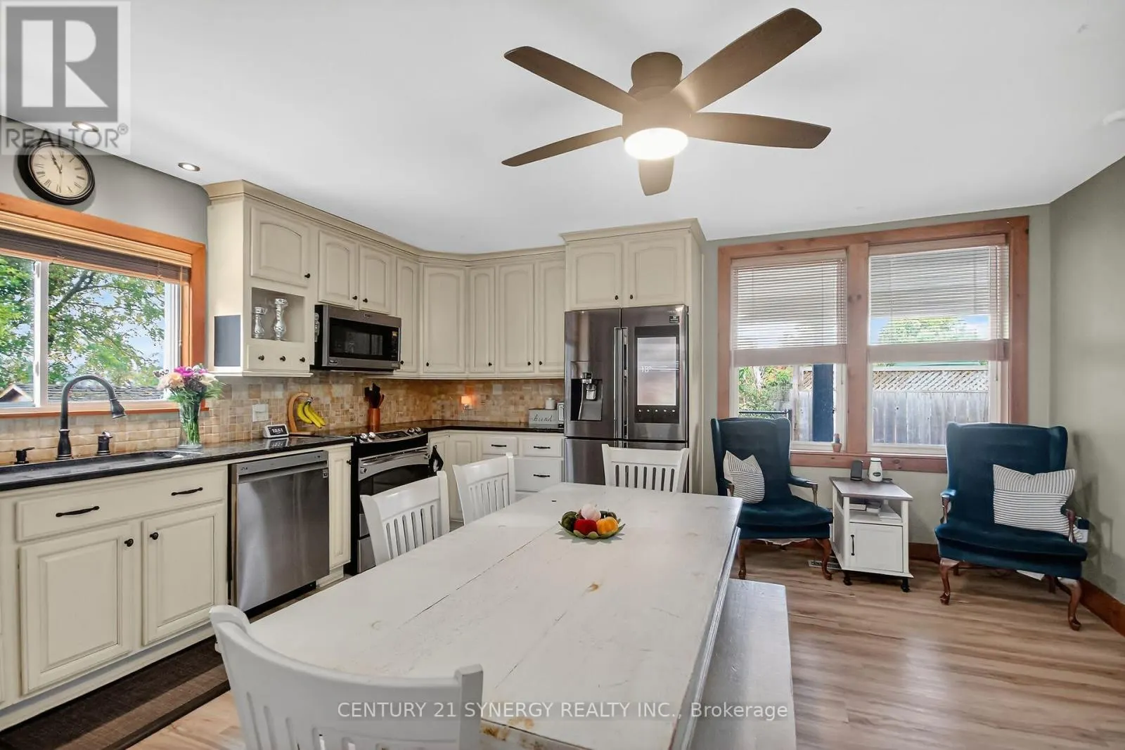 103 QUEEN CHARLOTTE STREET