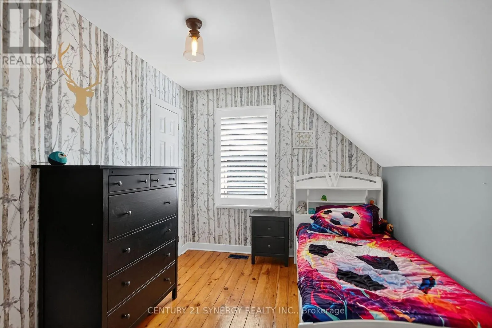 103 QUEEN CHARLOTTE STREET