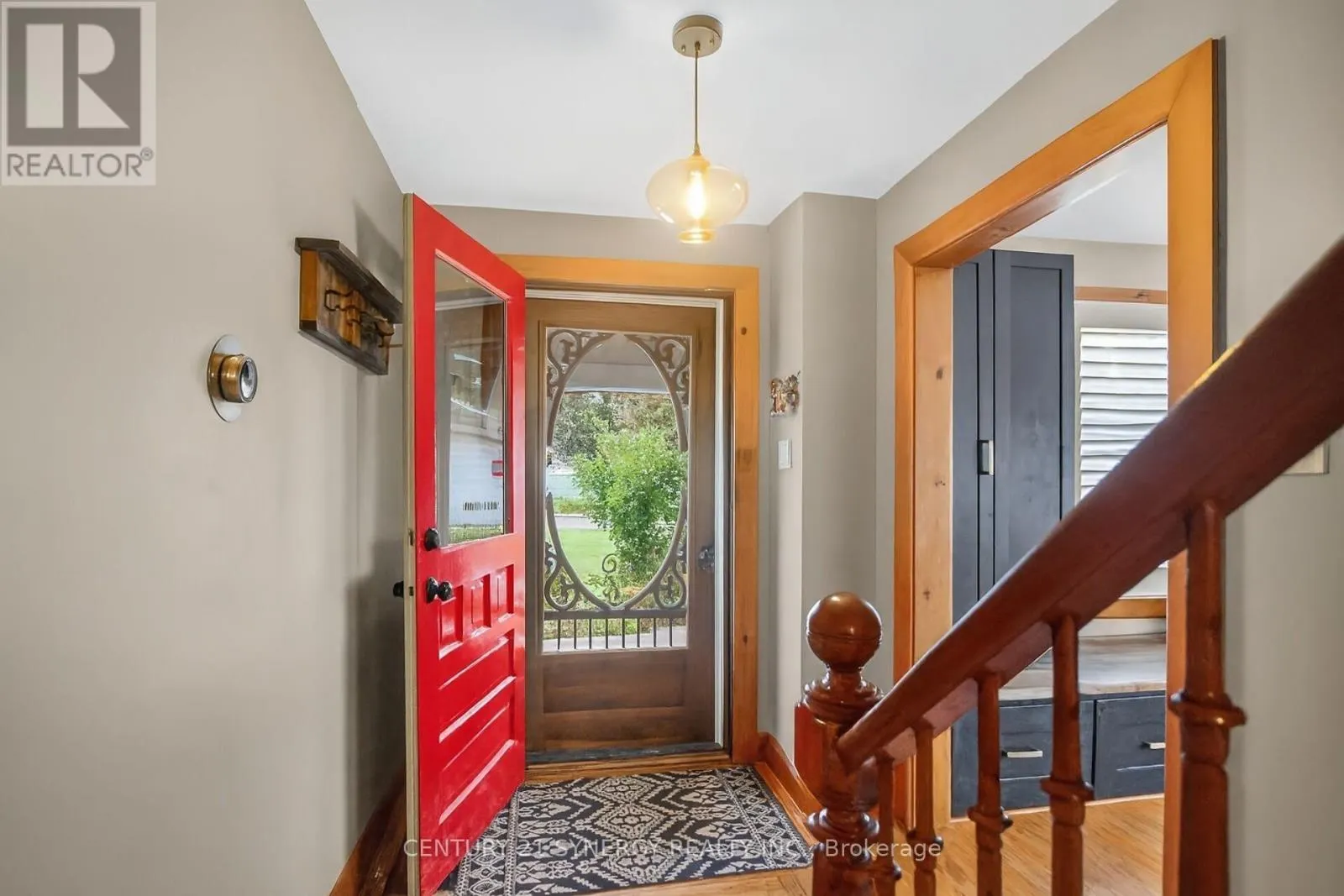 103 QUEEN CHARLOTTE STREET