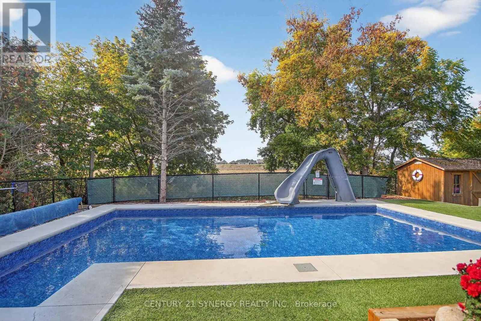 103 QUEEN CHARLOTTE STREET