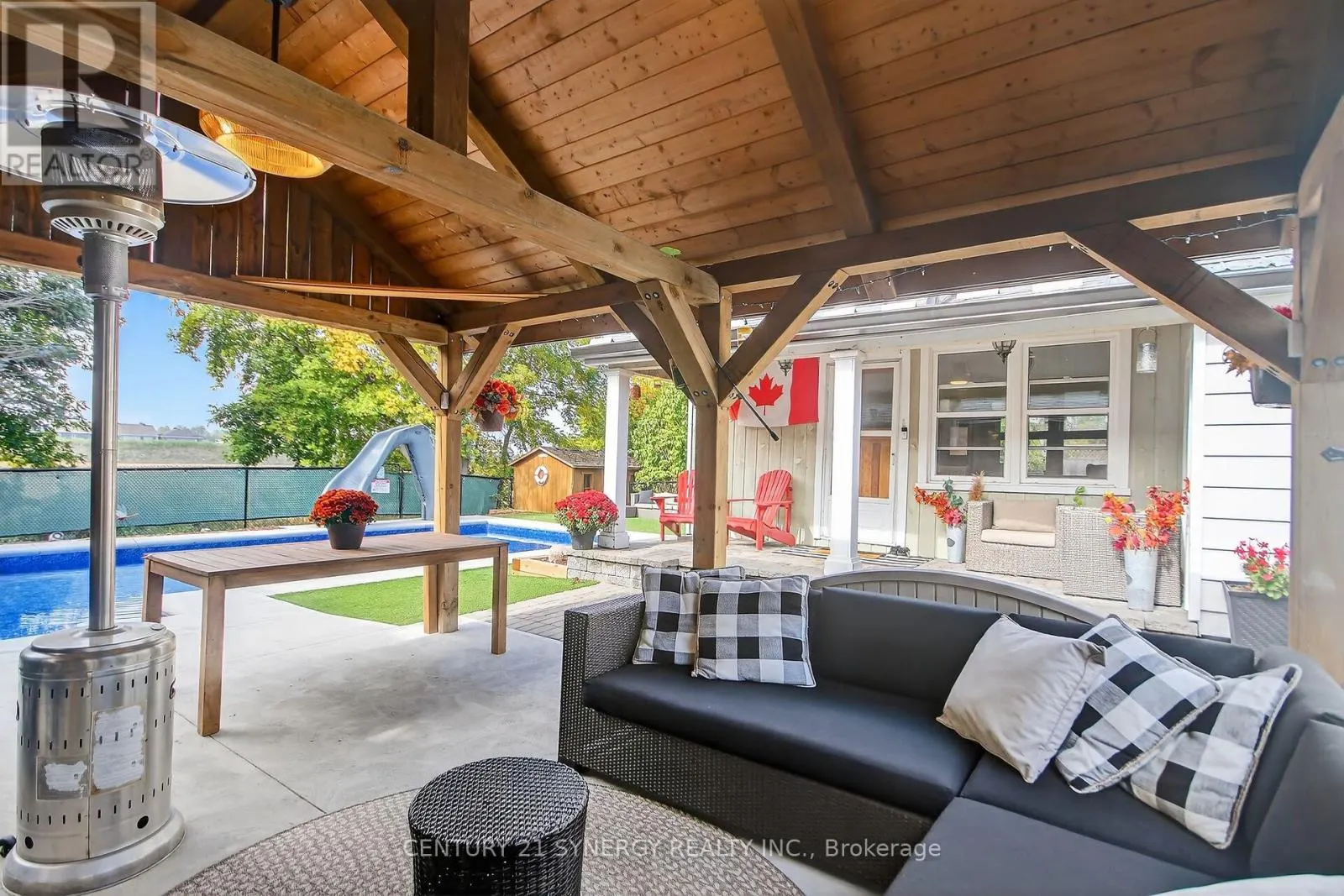 103 QUEEN CHARLOTTE STREET