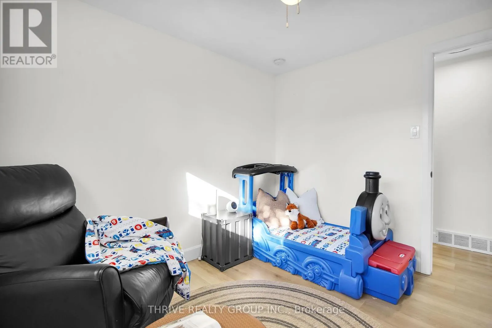 122 ST LAWRENCE BOULEVARD