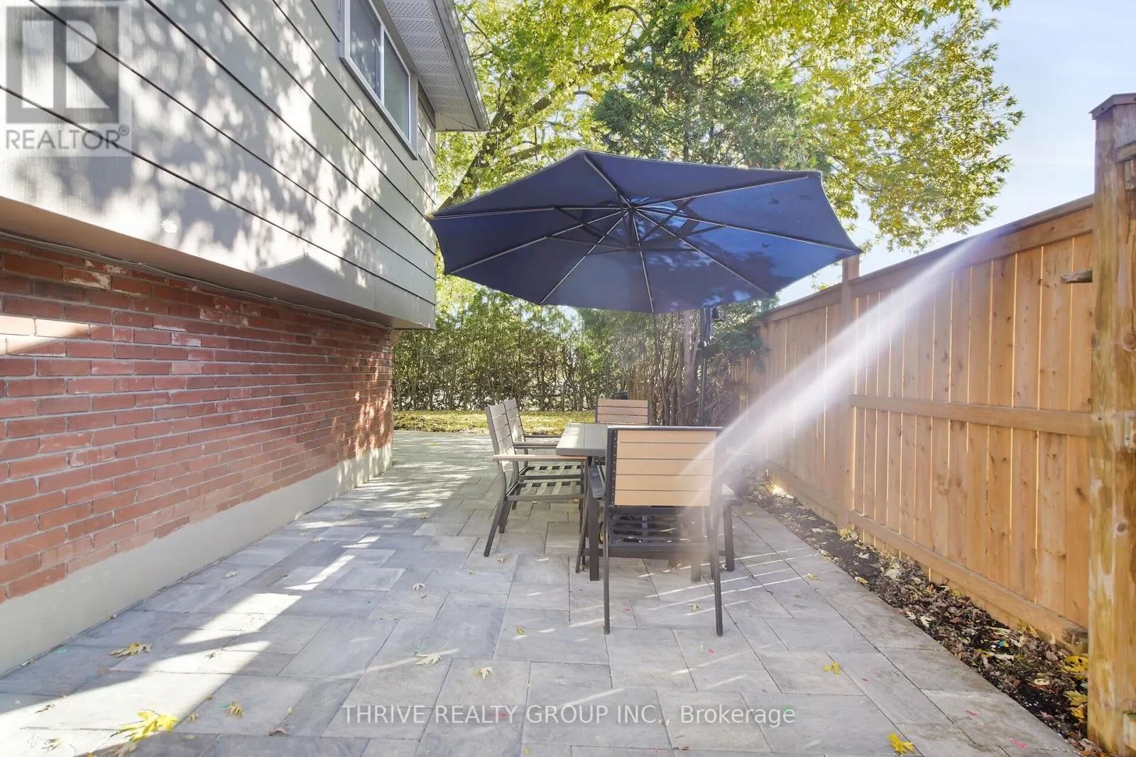 122 ST LAWRENCE BOULEVARD