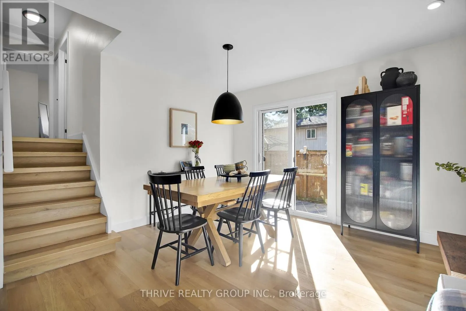 122 ST LAWRENCE BOULEVARD