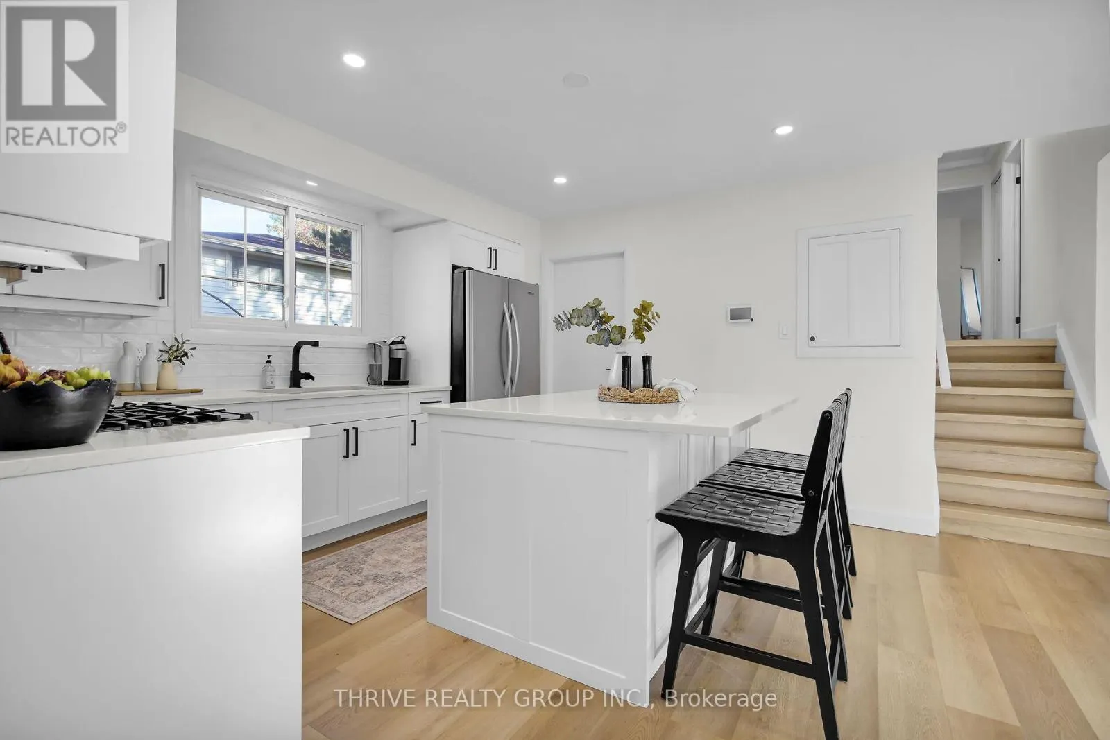 122 ST LAWRENCE BOULEVARD