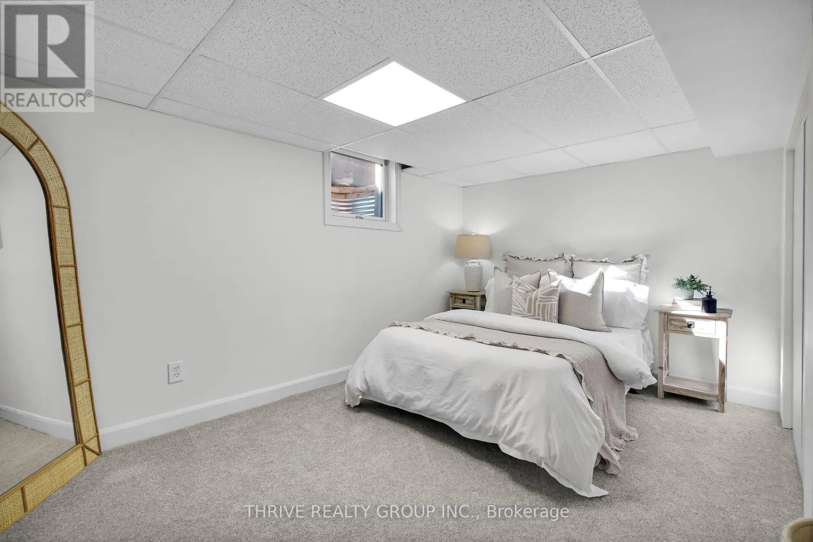 122 ST LAWRENCE BOULEVARD