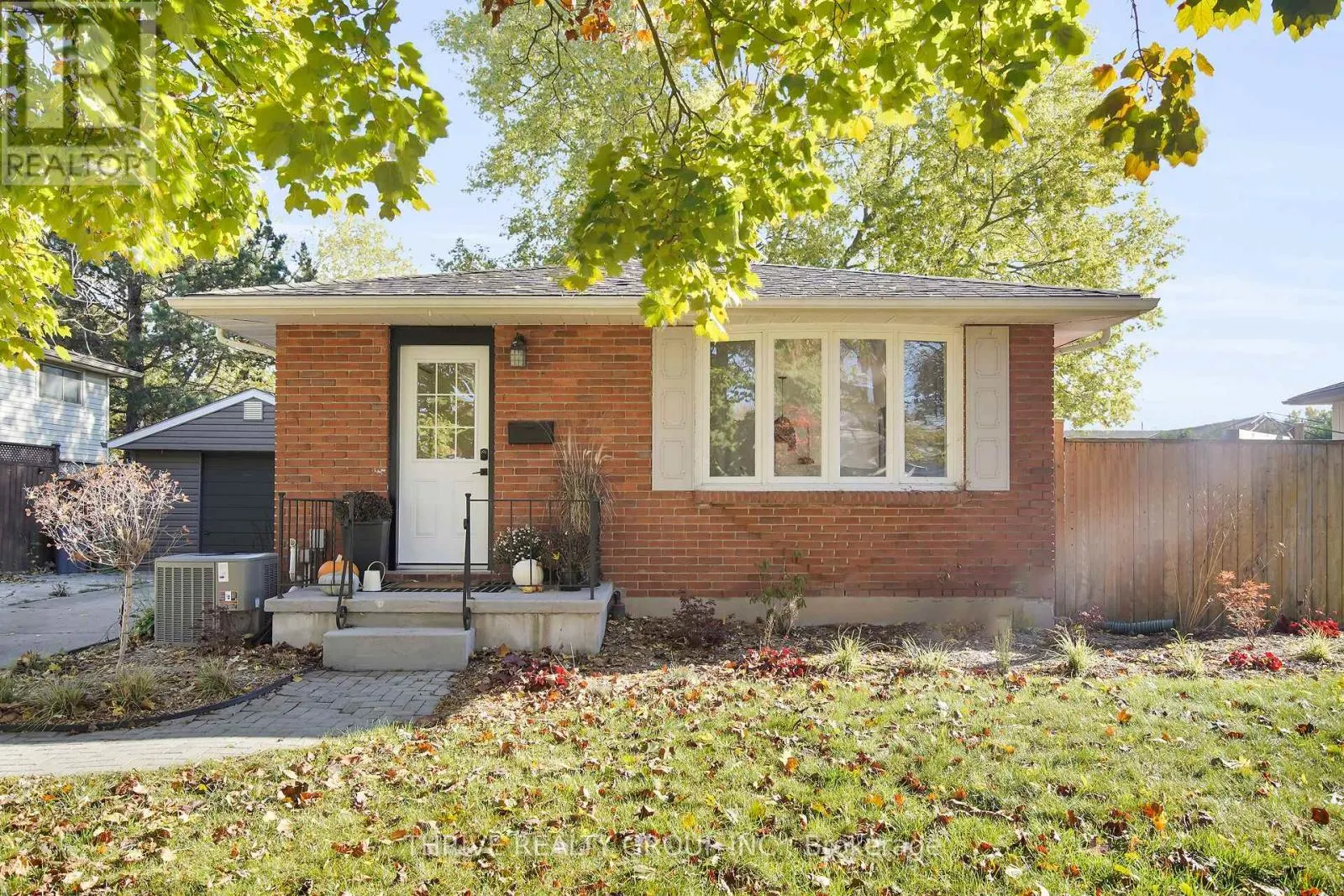 122 ST LAWRENCE BOULEVARD