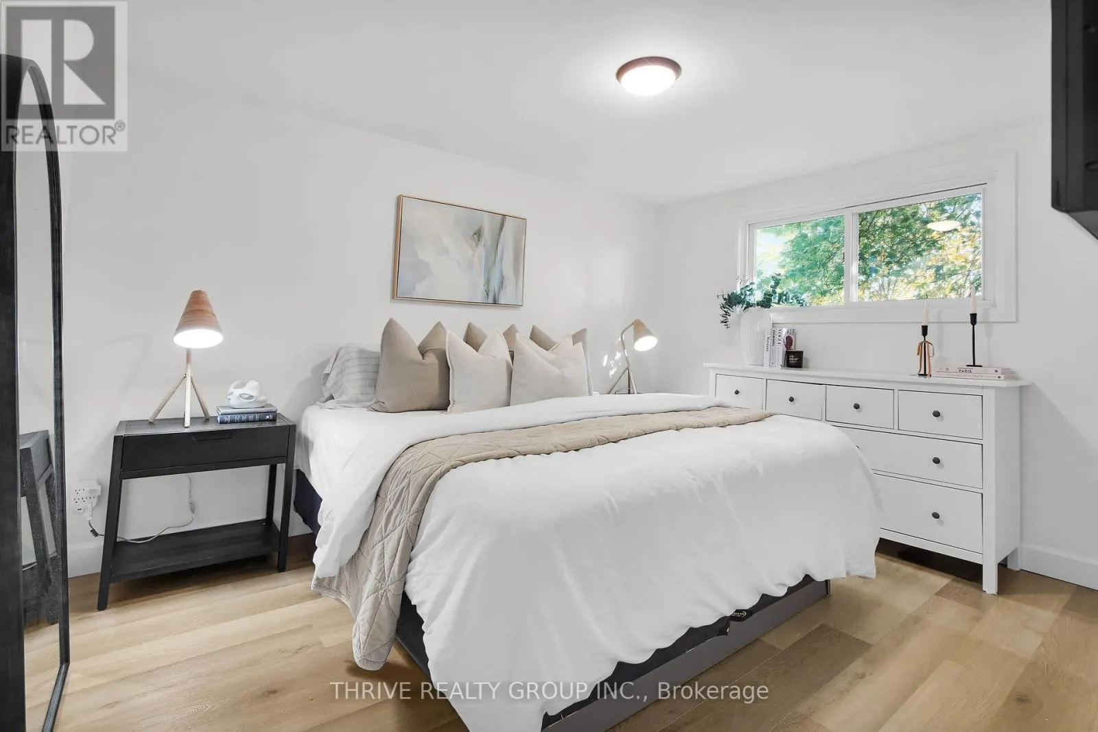 122 ST LAWRENCE BOULEVARD