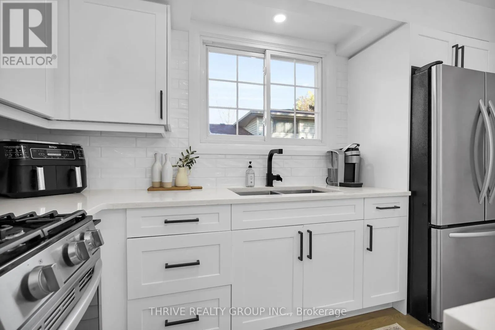 122 ST LAWRENCE BOULEVARD