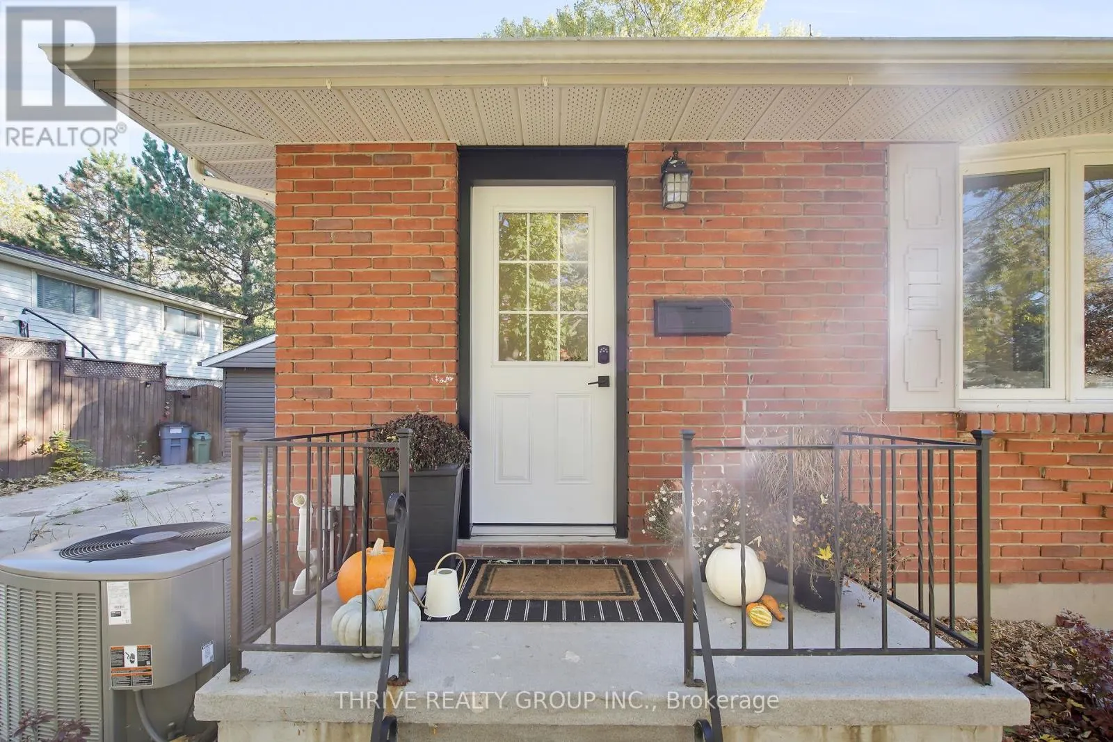 122 ST LAWRENCE BOULEVARD