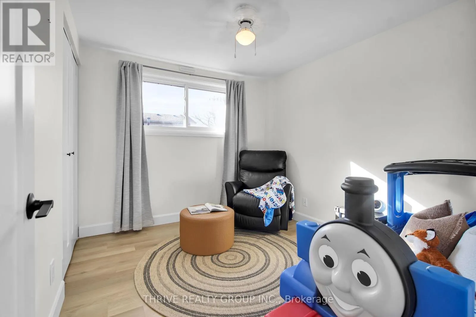 122 ST LAWRENCE BOULEVARD