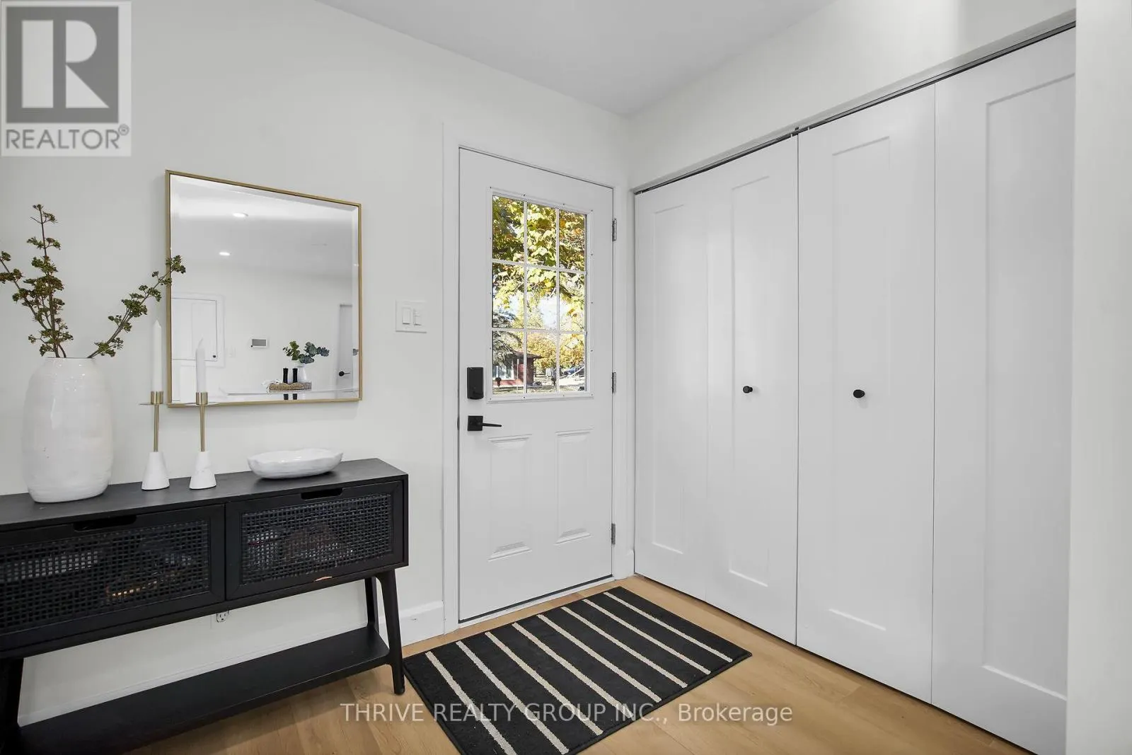 122 ST LAWRENCE BOULEVARD