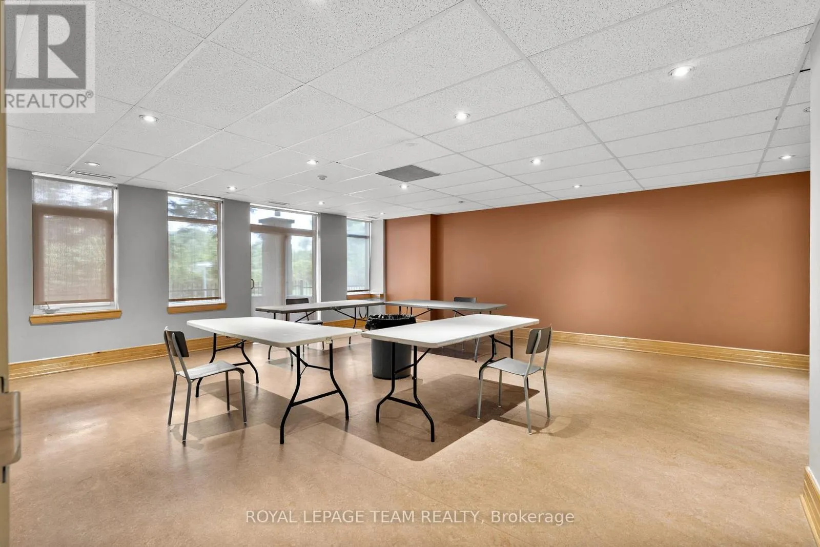 217 - 205 BOLTON STREET