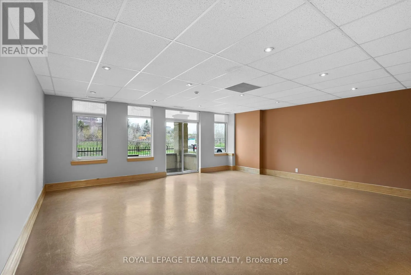 217 - 205 BOLTON STREET