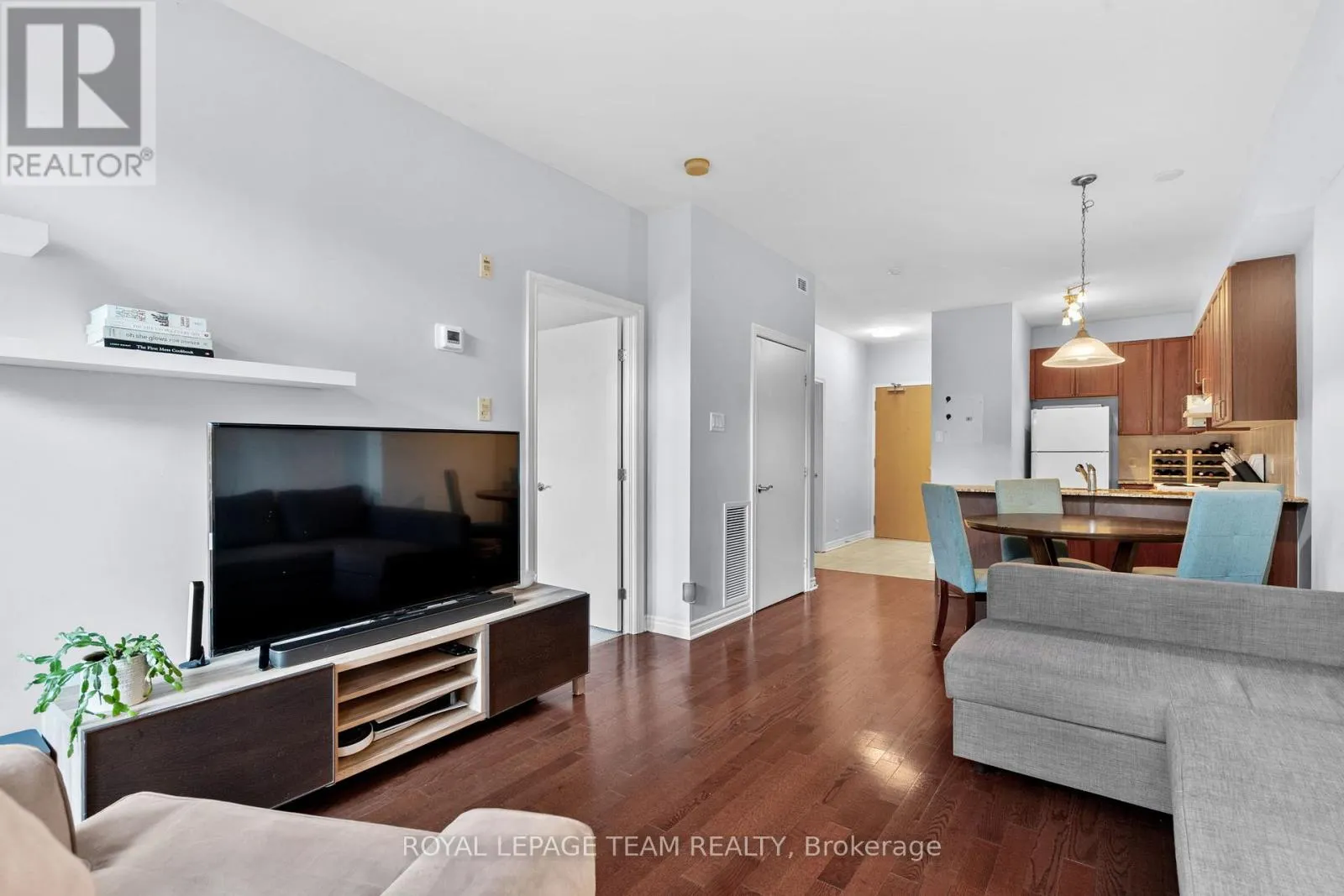 217 - 205 BOLTON STREET