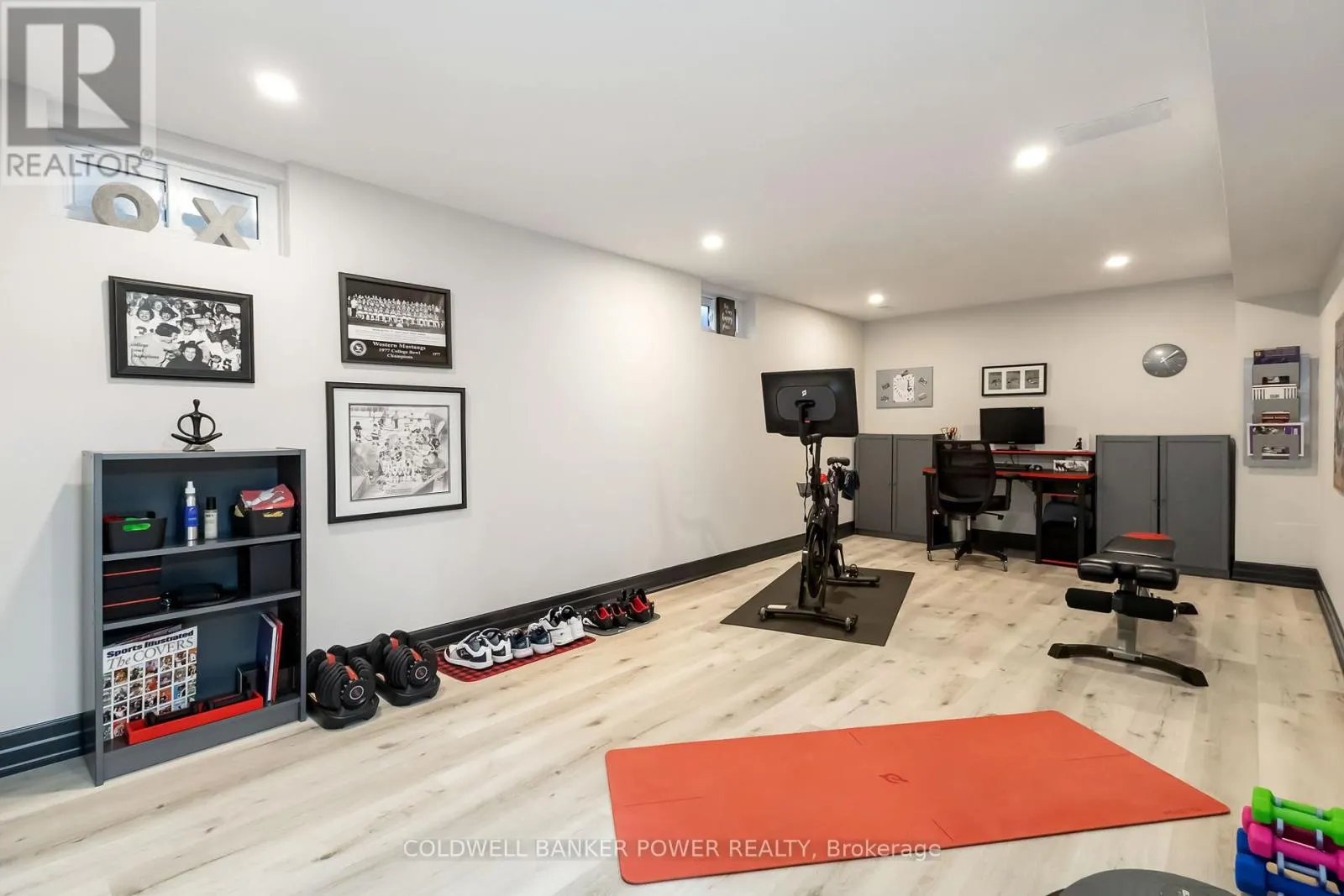 15 MONTE VISTA CRESCENT