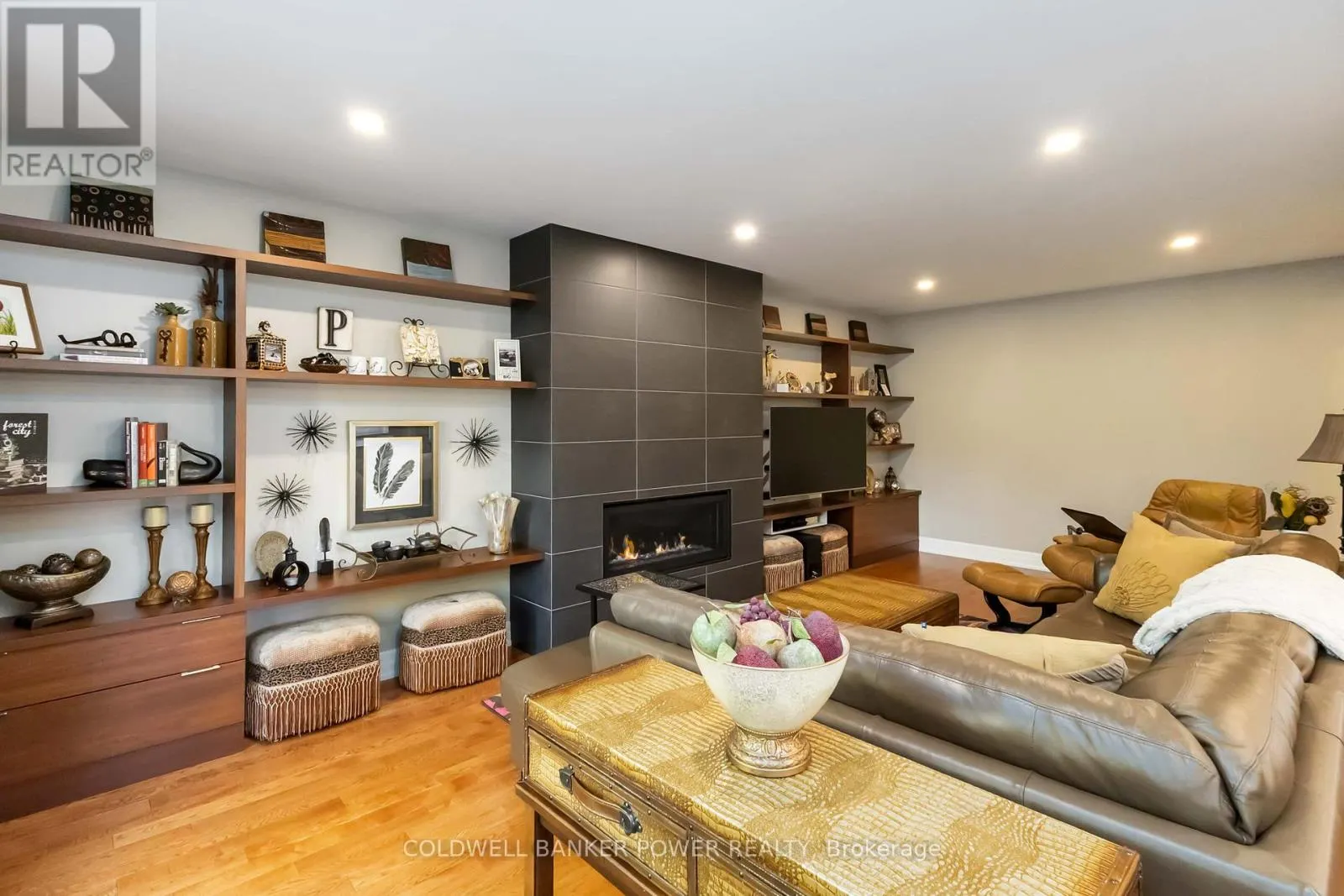 15 MONTE VISTA CRESCENT