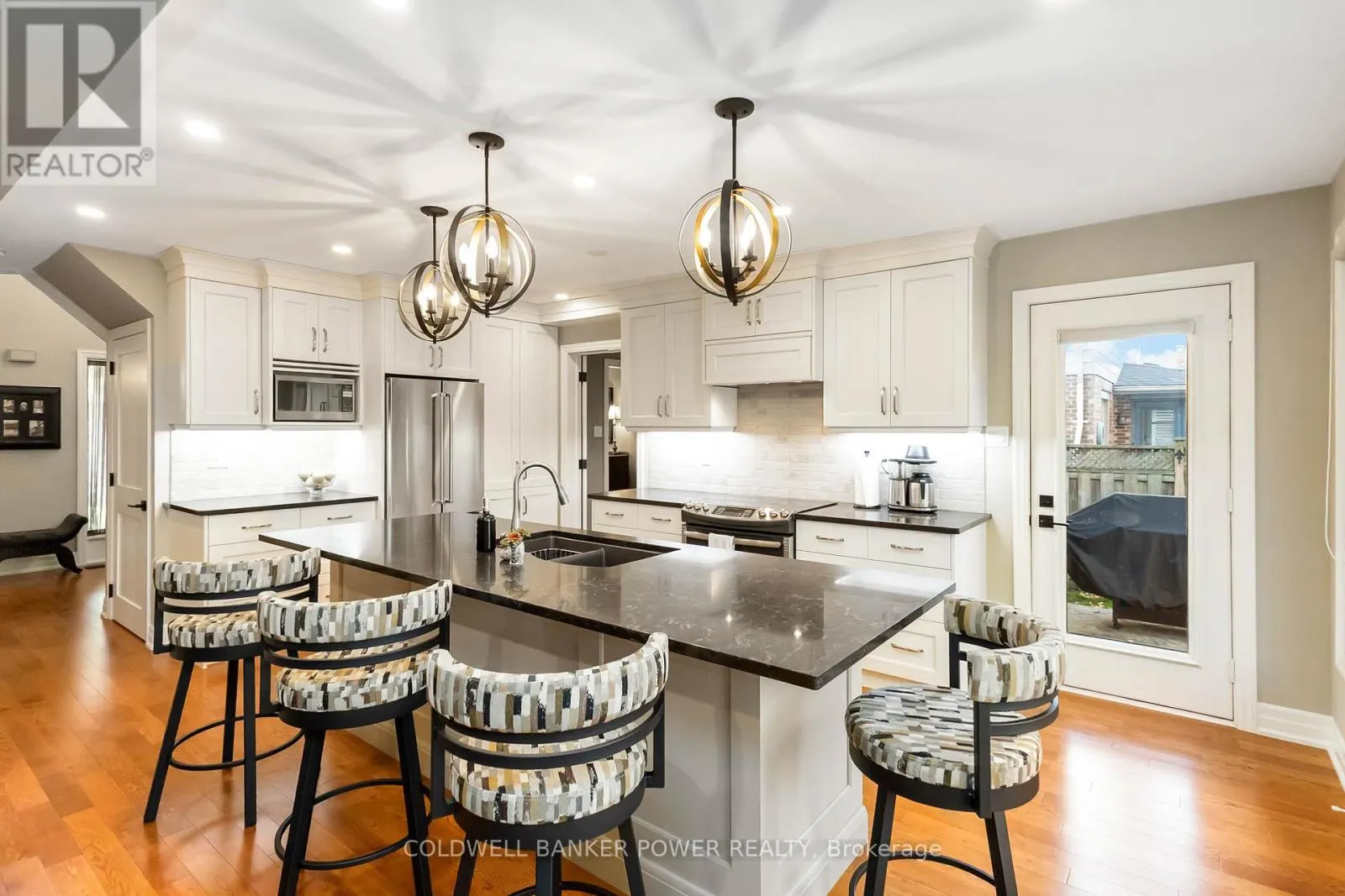 15 MONTE VISTA CRESCENT