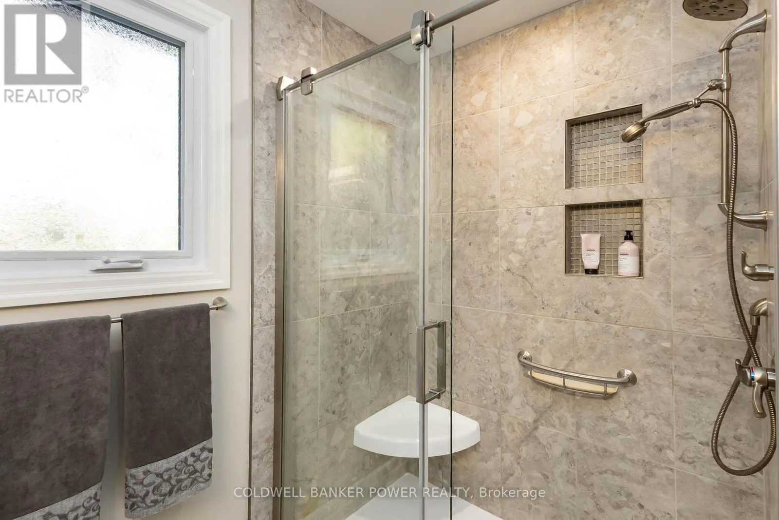 15 MONTE VISTA CRESCENT