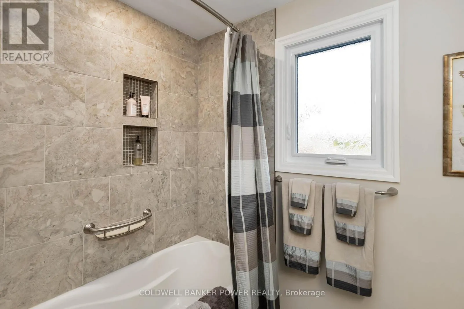 15 MONTE VISTA CRESCENT