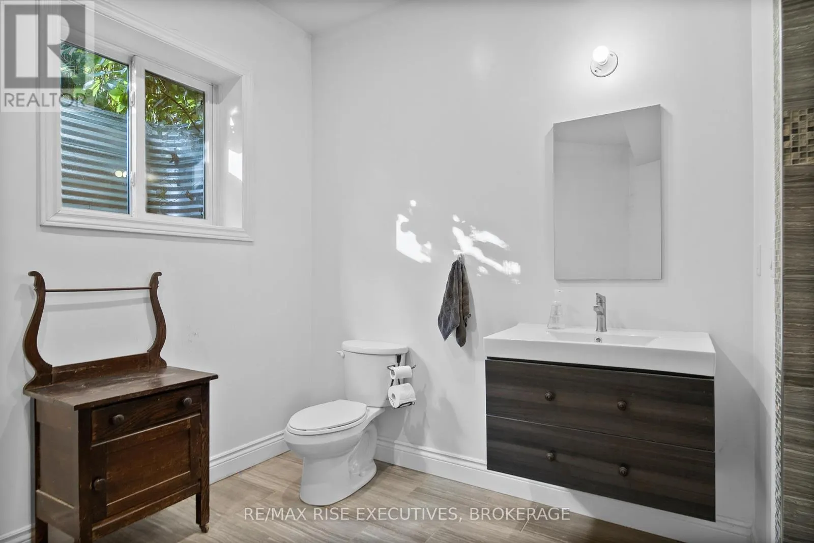 119 FAWN BROOK DRIVE