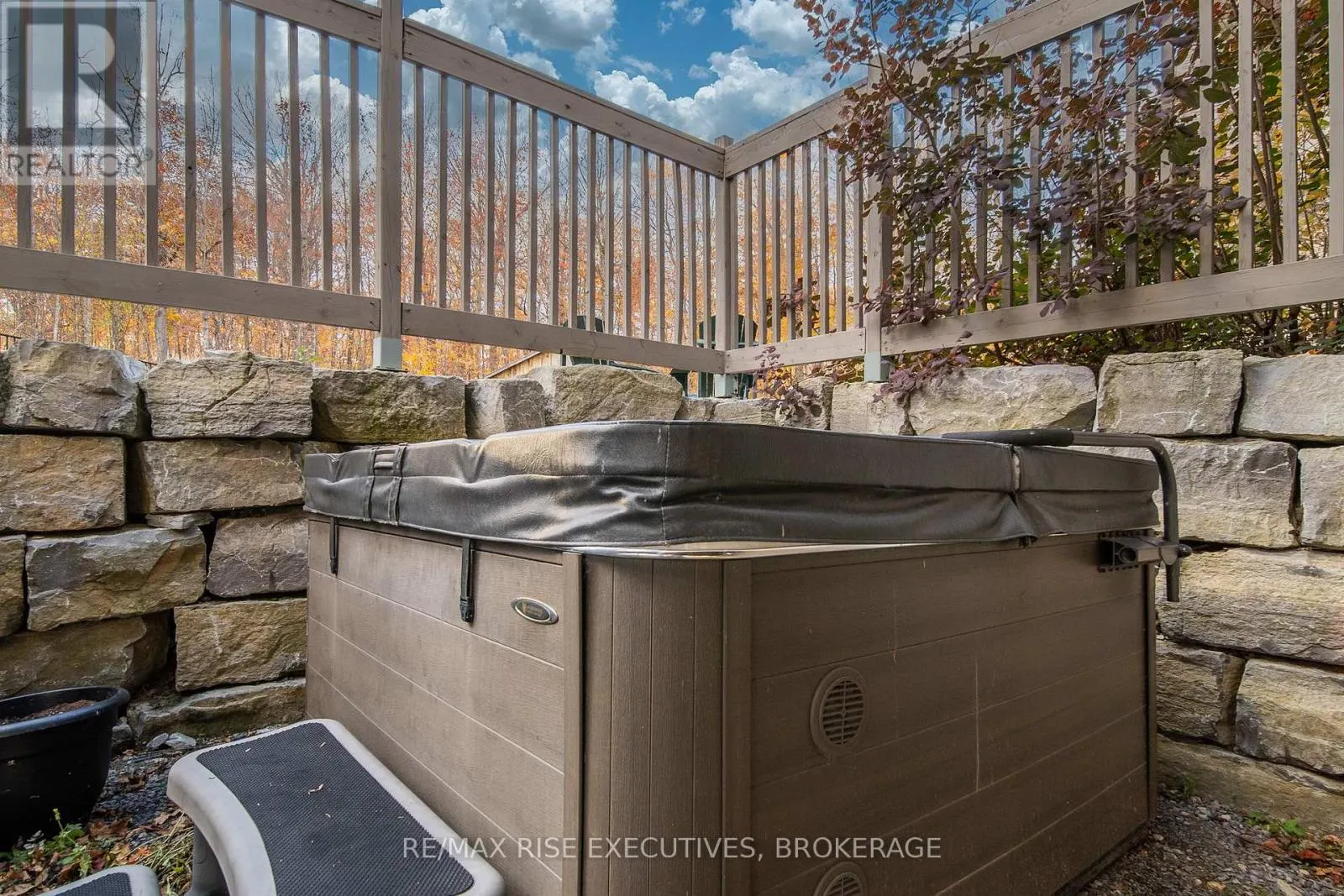 119 FAWN BROOK DRIVE