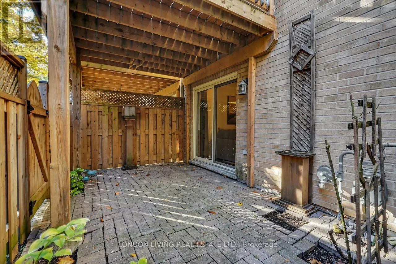 21 - 30 GRAND AVENUE, #21