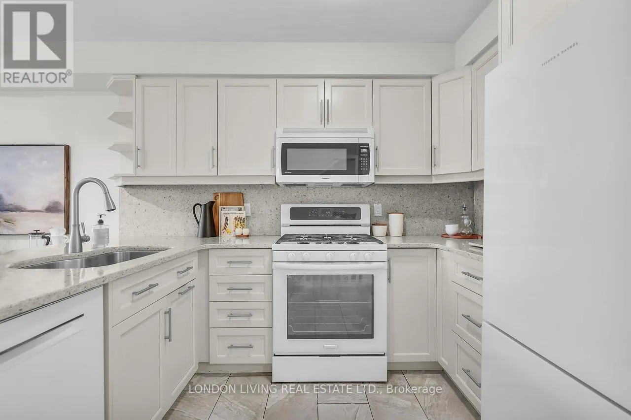 21 - 30 GRAND AVENUE, #21