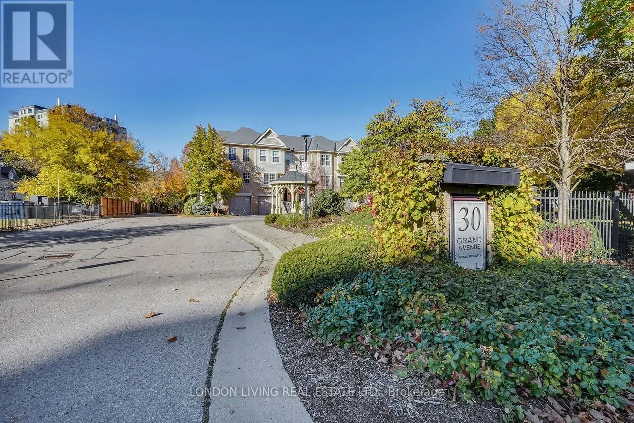 21 - 30 GRAND AVENUE, #21