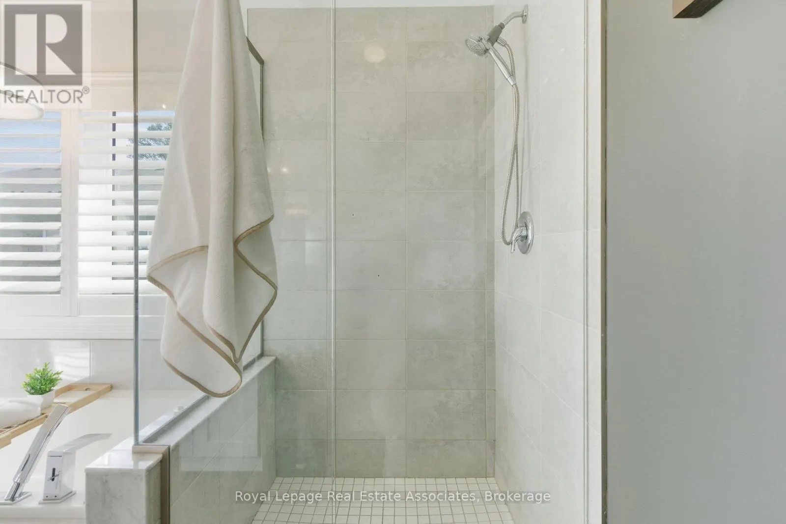 20 - 421 KITTY MURRAY LANE