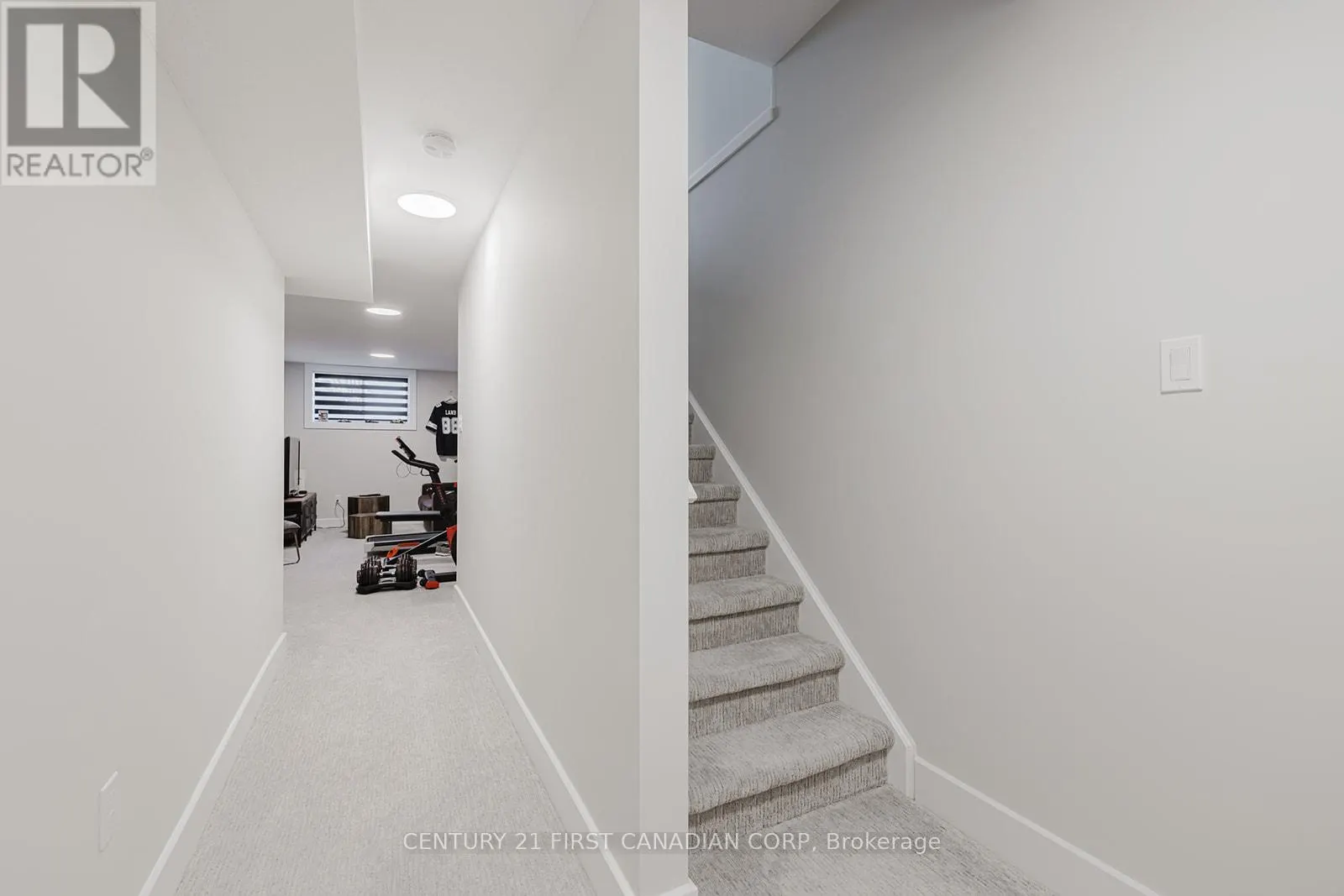 9 - 601 LIONS PARK DRIVE, #9