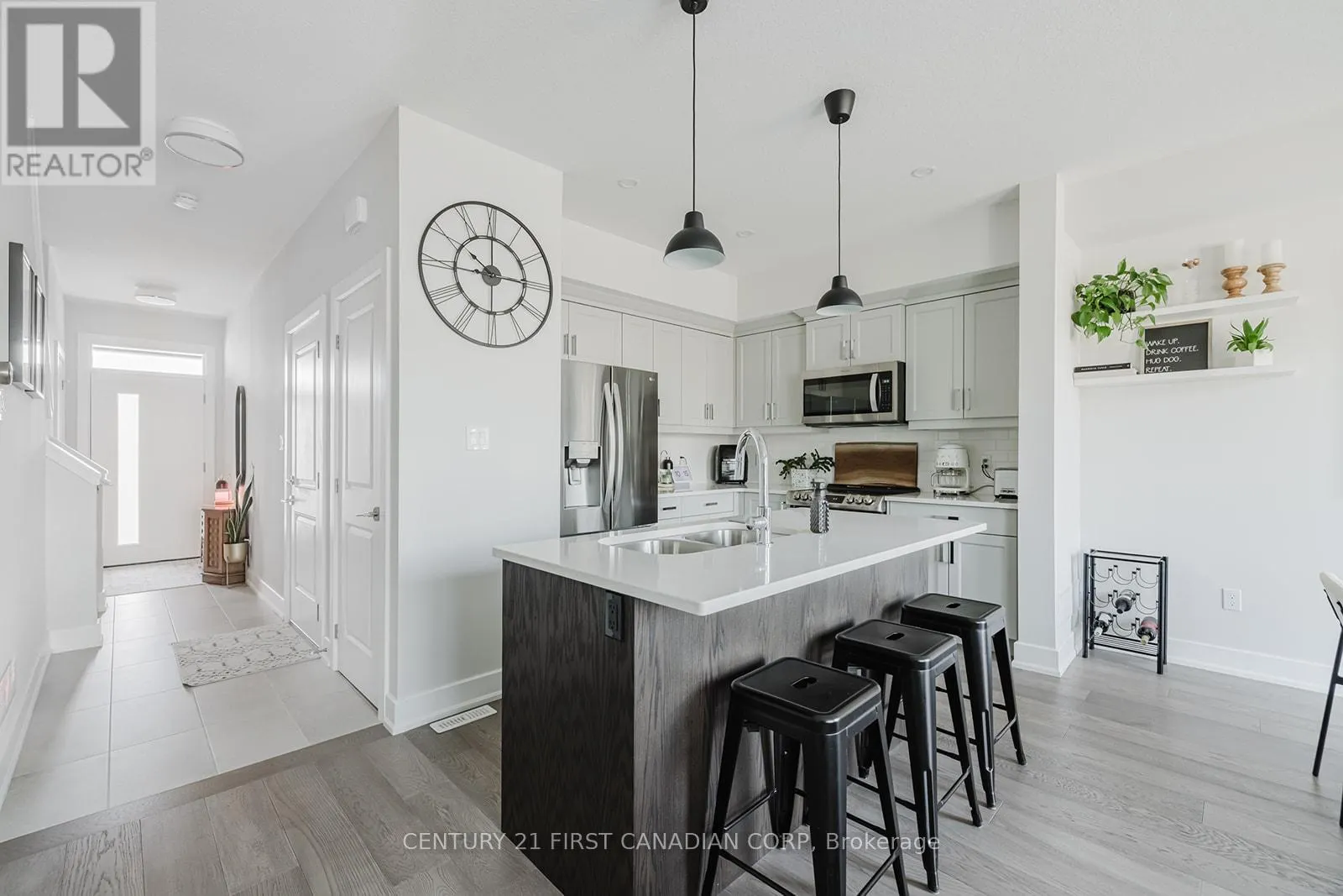 9 - 601 LIONS PARK DRIVE, #9