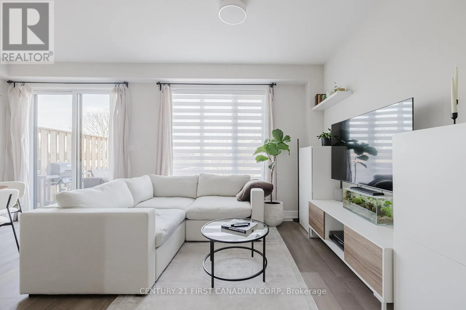 9 - 601 LIONS PARK DRIVE, #9