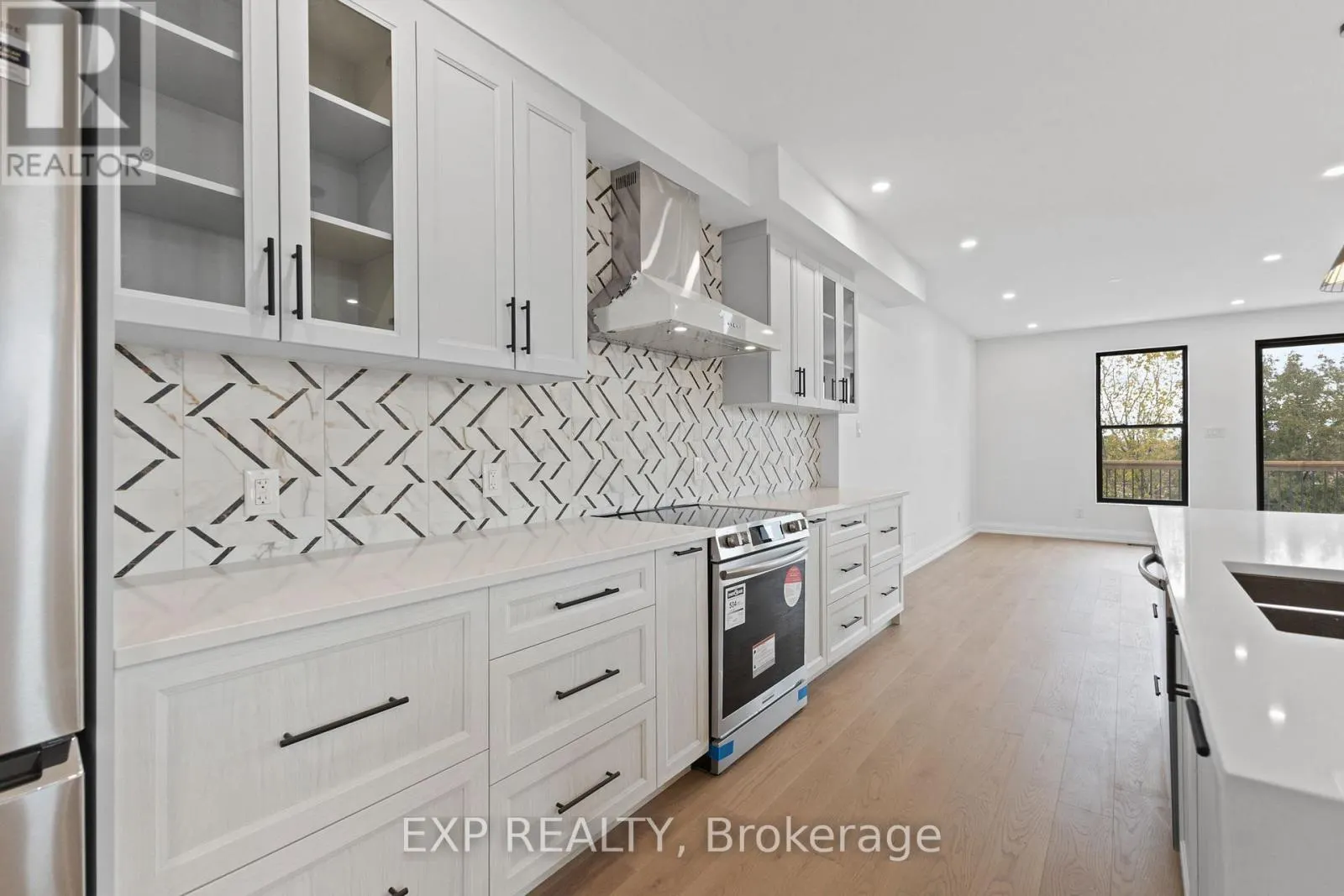 6819 NOTRE DAME STREET