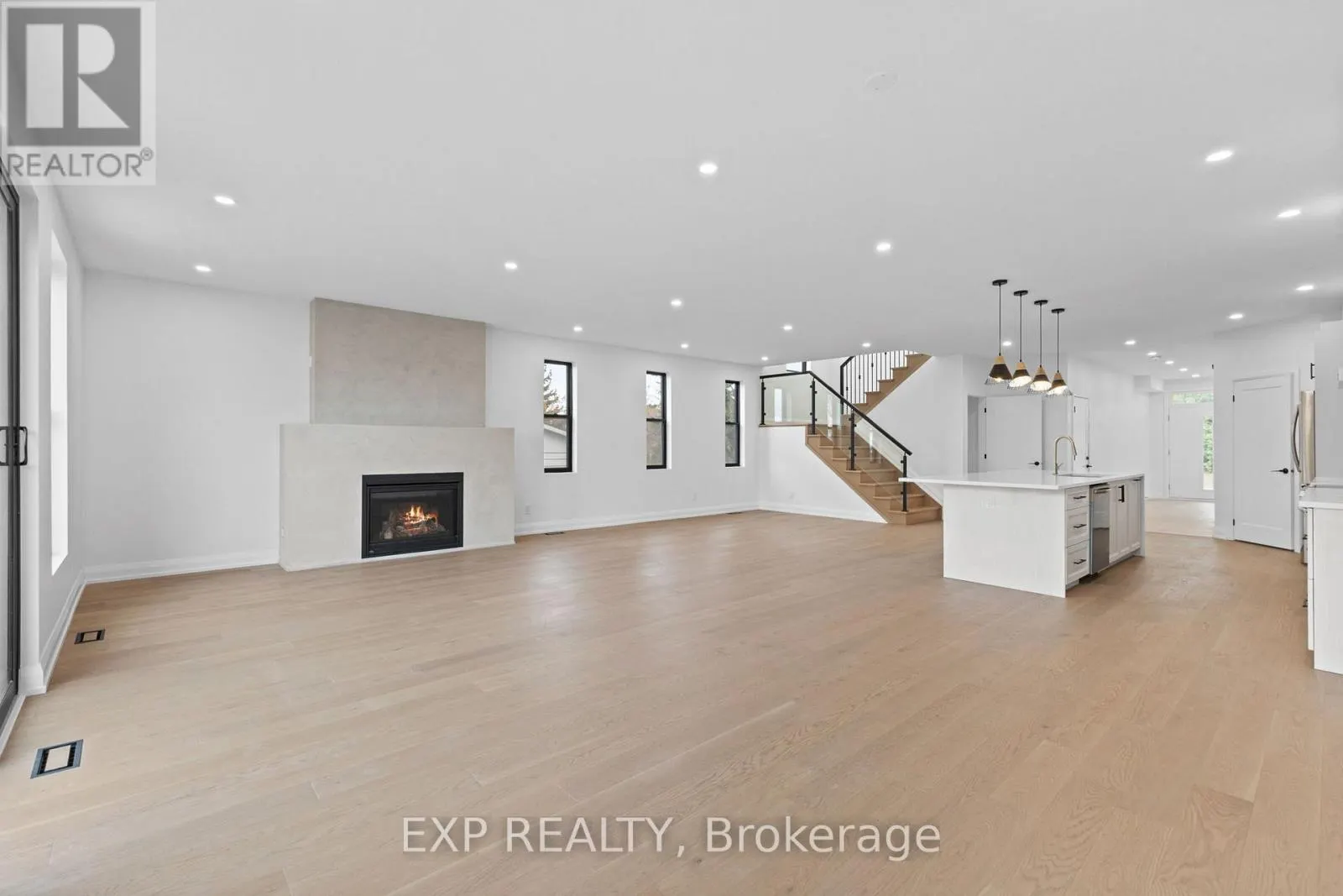 6819 NOTRE DAME STREET