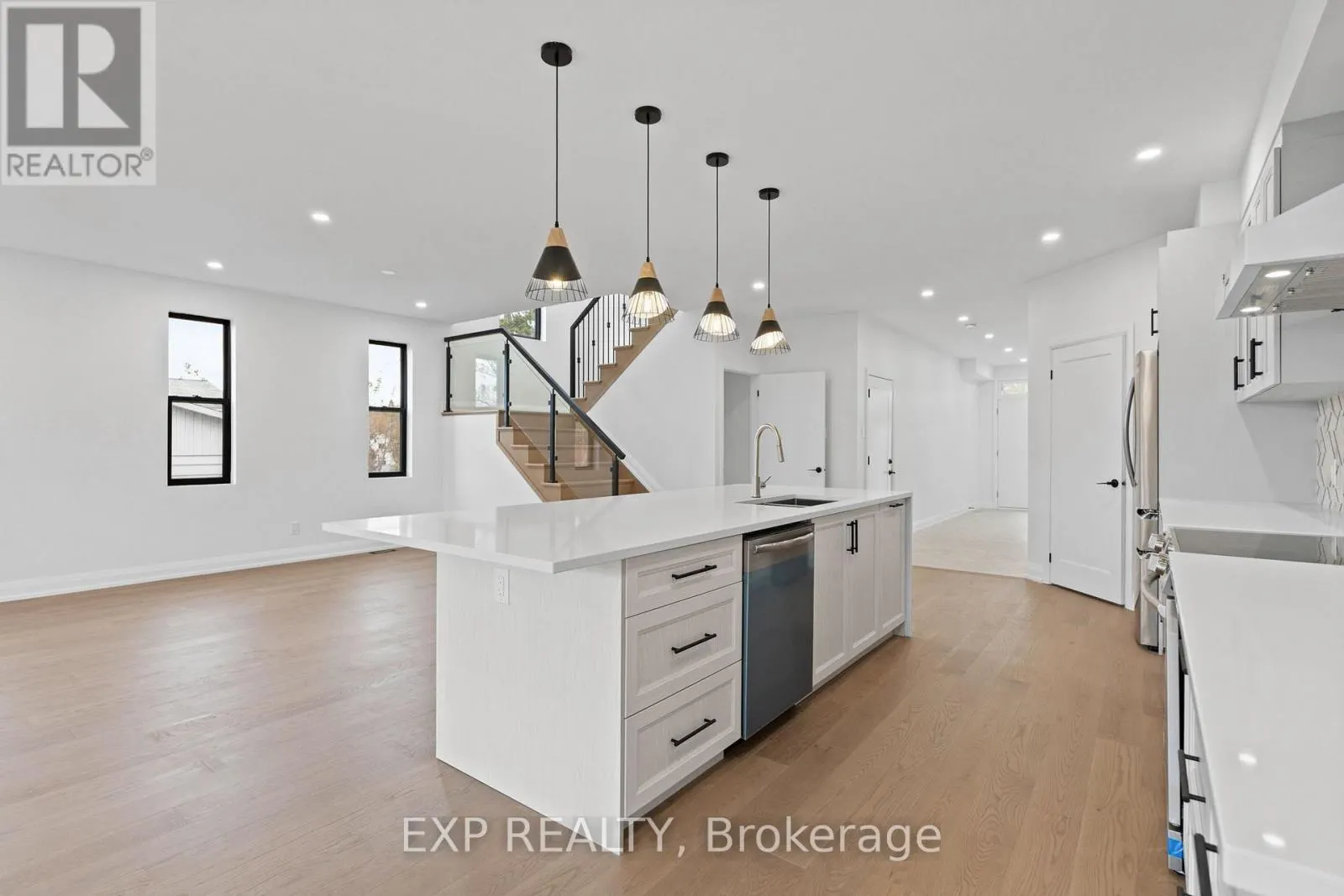 6819 NOTRE DAME STREET