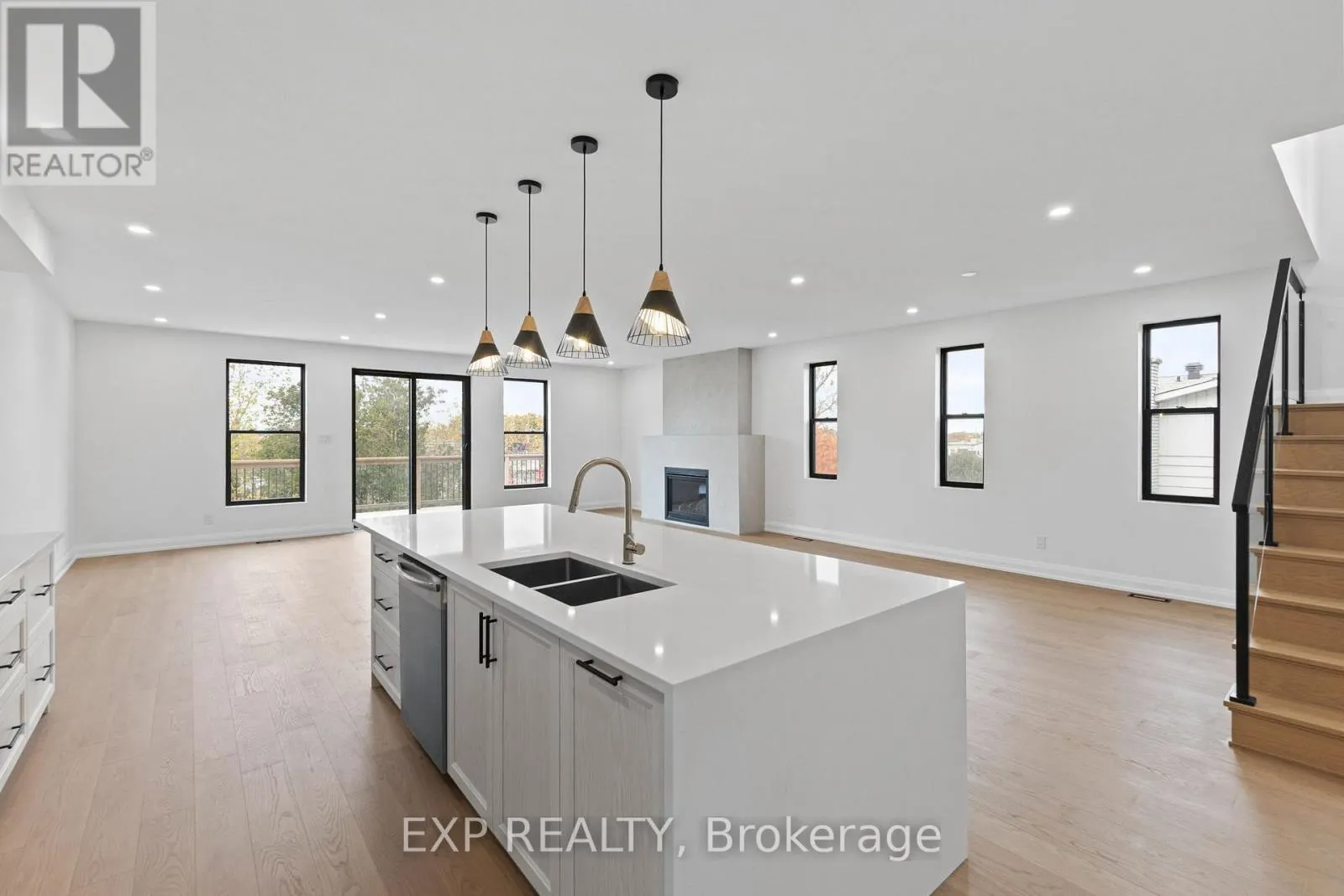 6819 NOTRE DAME STREET